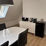 Apartment Ruhiges Und Citynahes Dachgeschoss-nest *