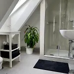 Ruhiges Und Citynahes Dachgeschoss-nest *